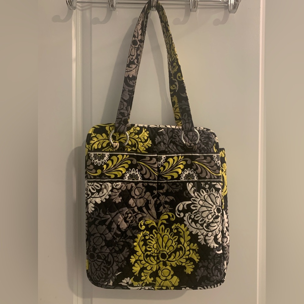 VERA BRADLEY TOTE BAG